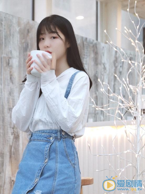 许瑞航白色写真 许瑞航高清写真_许瑞航高清剧照