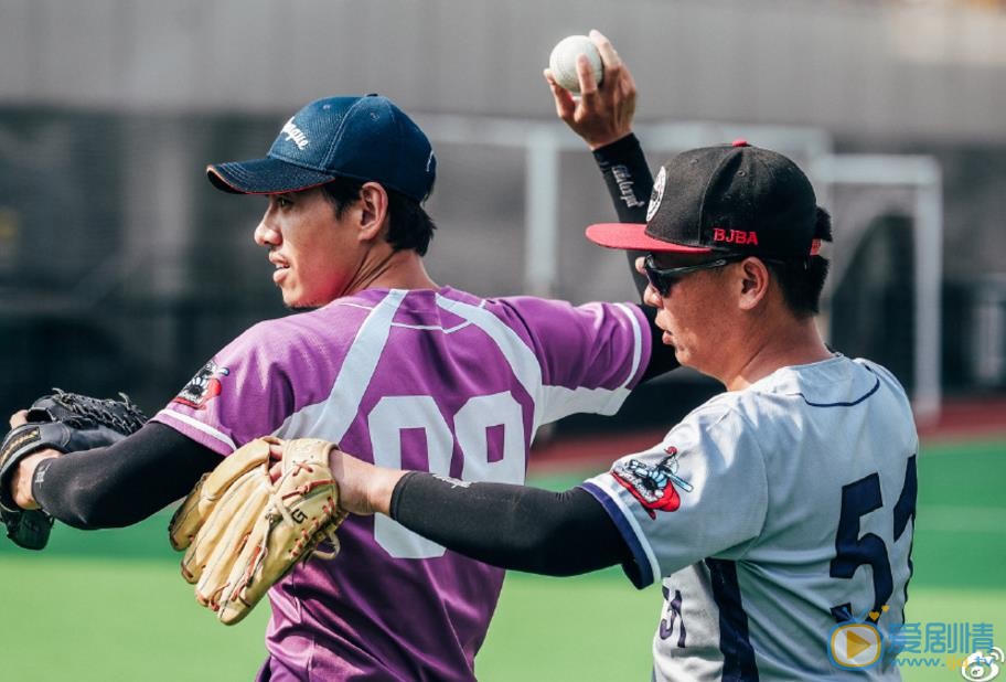 杨森打球运动 杨森高清写真_杨森高清剧照