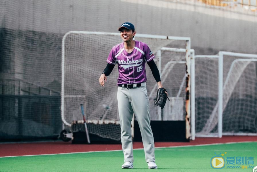 杨森打球运动 杨森高清写真_杨森高清剧照