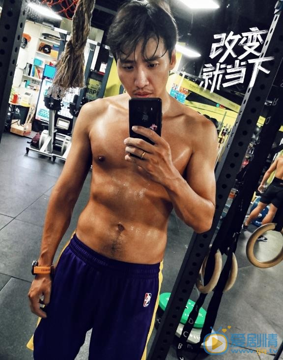 杨森肌肉大片 杨森高清写真_杨森高清剧照