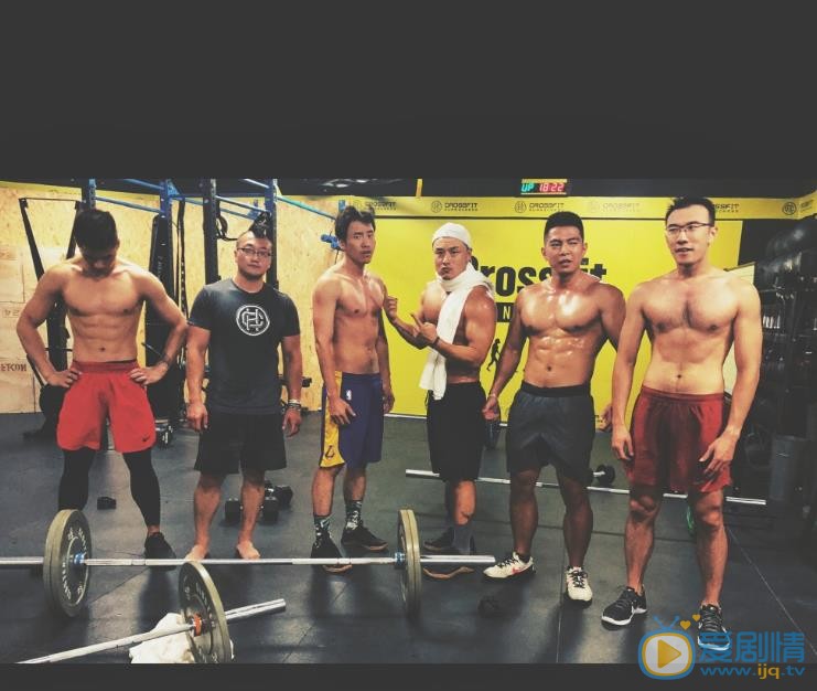杨森肌肉大片 杨森高清写真_杨森高清剧照