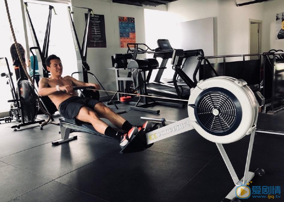 杨森健身运动照 杨森高清写真_杨森高清剧照