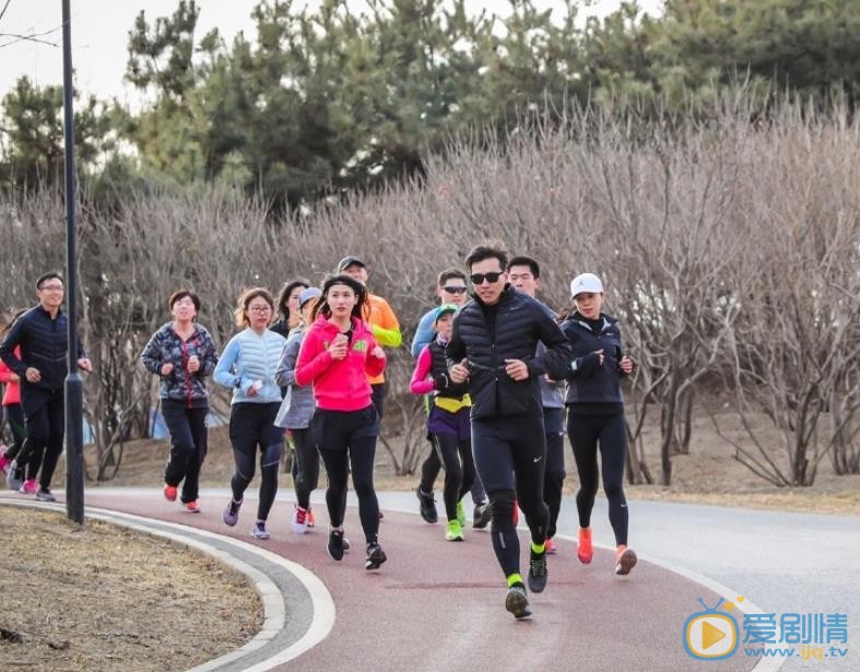杨森健身运动照 杨森高清写真_杨森高清剧照