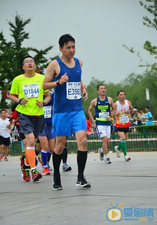 杨森健身运动照 杨森高清写真_杨森高清剧照