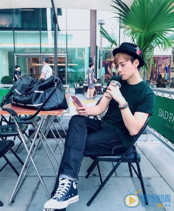李唯枫生活写真 李唯枫高清写真_李唯枫高清剧照