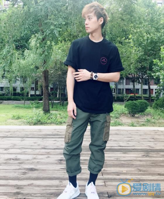 李唯枫穿搭写真 李唯枫高清写真_李唯枫高清剧照