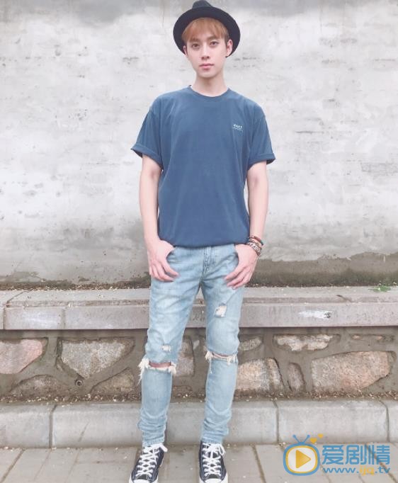 李唯枫街拍写真 李唯枫高清写真_李唯枫高清剧照