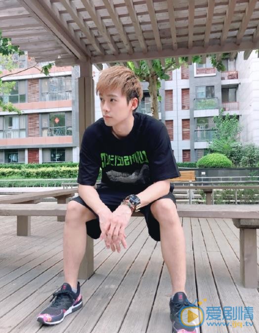 李唯枫小亭写真 李唯枫高清写真_李唯枫高清剧照