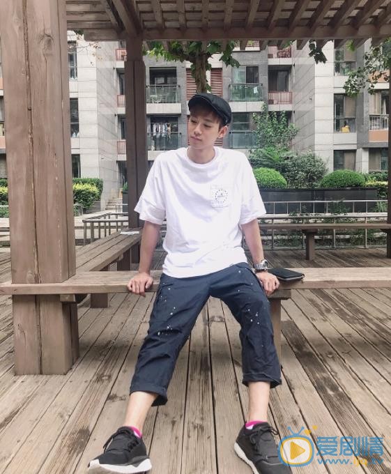 李唯枫小亭写真 李唯枫高清写真_李唯枫高清剧照