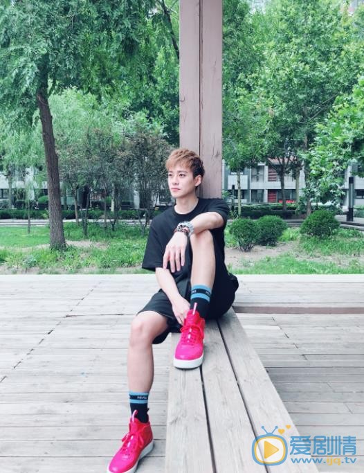 李唯枫小亭写真 李唯枫高清写真_李唯枫高清剧照