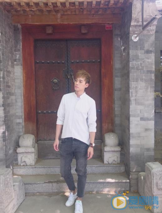 李唯枫街拍写真 李唯枫高清写真_李唯枫高清剧照