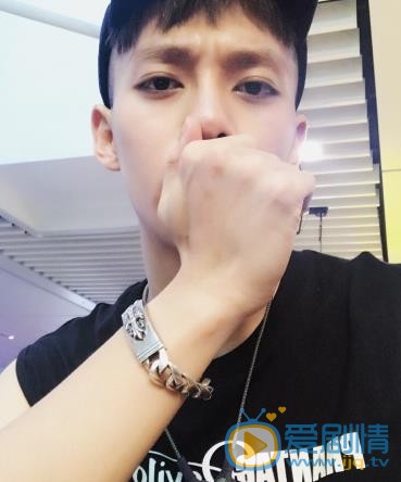 李唯枫自拍照 李唯枫高清写真_李唯枫高清剧照