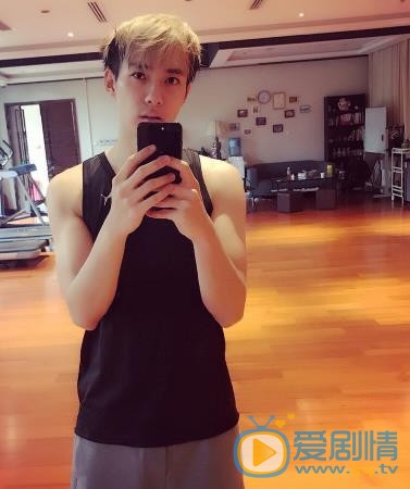 李唯枫自拍照 李唯枫高清写真_李唯枫高清剧照