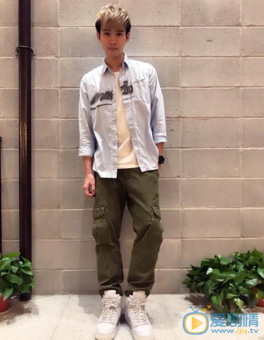 李唯枫街拍写真 李唯枫高清写真_李唯枫高清剧照