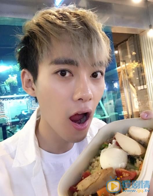 李唯枫自拍照 李唯枫高清写真_李唯枫高清剧照