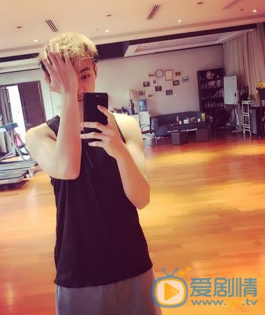 李唯枫自拍照 李唯枫高清写真_李唯枫高清剧照