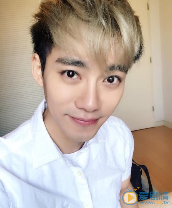 李唯枫自拍照 李唯枫高清写真_李唯枫高清剧照