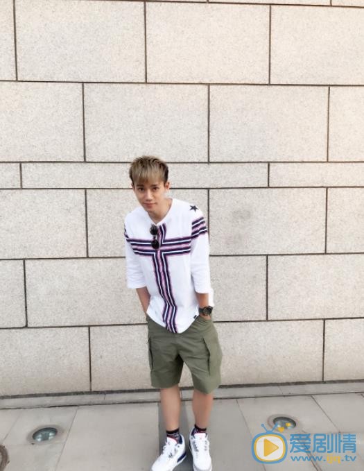 李唯枫街拍写真 李唯枫高清写真_李唯枫高清剧照