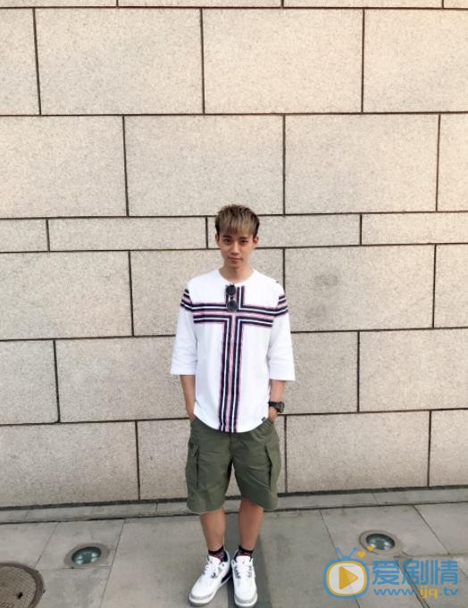 李唯枫街拍写真 李唯枫高清写真_李唯枫高清剧照