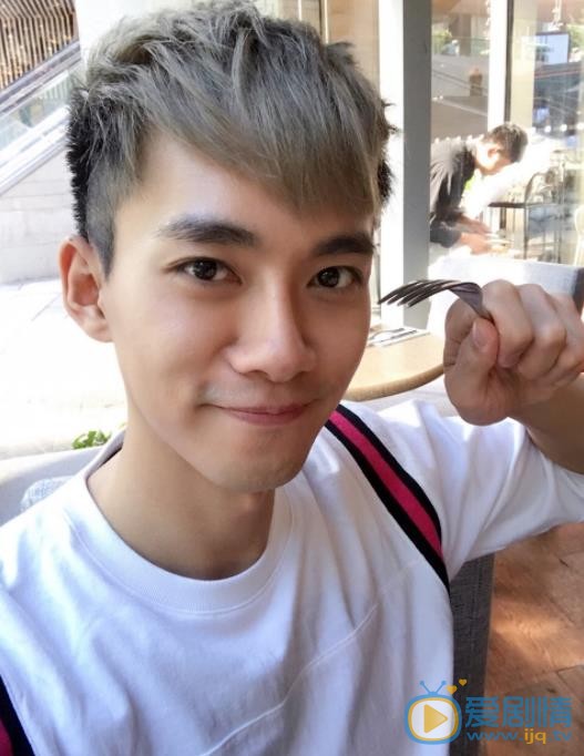 李唯枫自拍照 李唯枫高清写真_李唯枫高清剧照