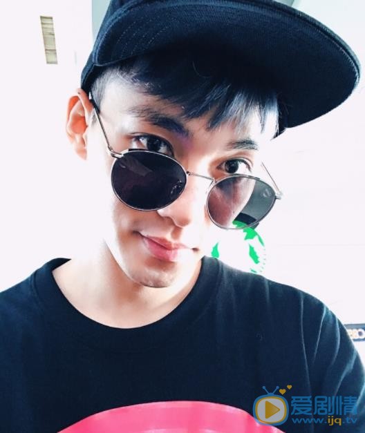 李唯枫自拍照 李唯枫高清写真_李唯枫高清剧照