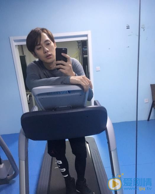 李唯枫自拍照 李唯枫高清写真_李唯枫高清剧照