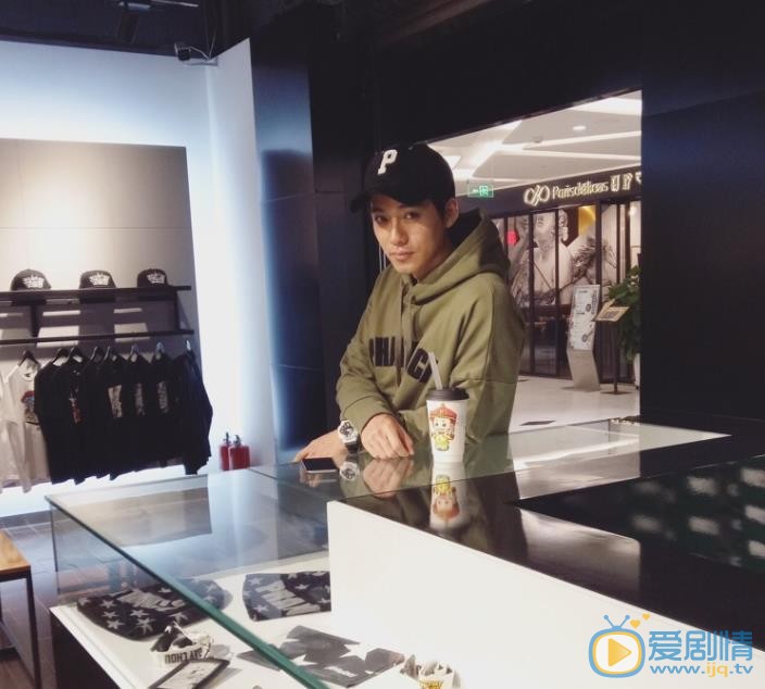 李唯枫生活写真 李唯枫高清写真_李唯枫高清剧照
