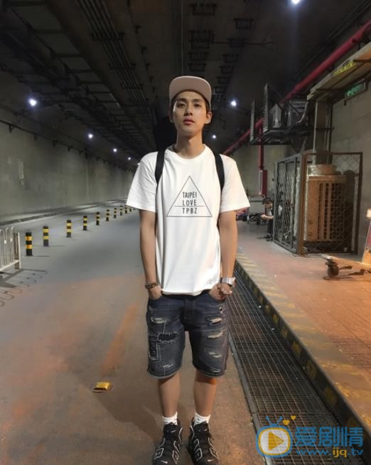 李唯枫街拍写真 李唯枫高清写真_李唯枫高清剧照