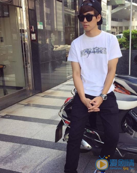 李唯枫街拍写真 李唯枫高清写真_李唯枫高清剧照