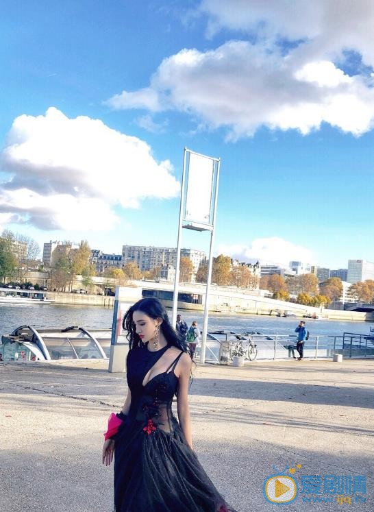 吴春怡T台写真 吴春怡高清写真_吴春怡高清剧照