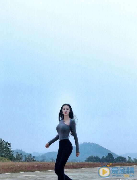 吴春怡T台写真 吴春怡高清写真_吴春怡高清剧照
