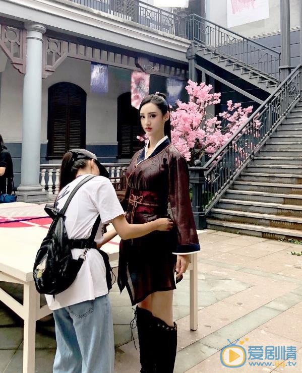 吴春怡魅力写真 吴春怡古装剧照
