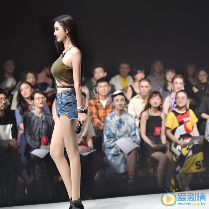 吴春怡车模写真 吴春怡高清写真_吴春怡高清剧照