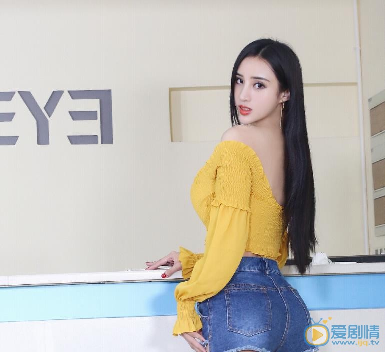 吴春怡气质街拍 吴春怡高清写真_吴春怡高清剧照