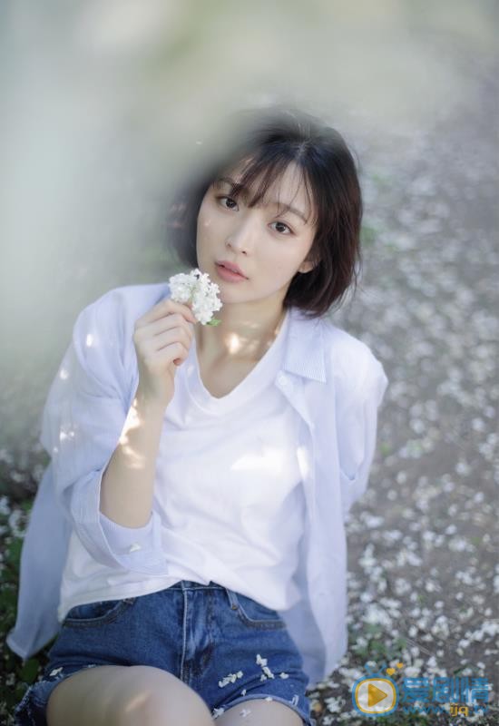 花钰杰户外写真 花钰杰高清写真_花钰杰高清剧照