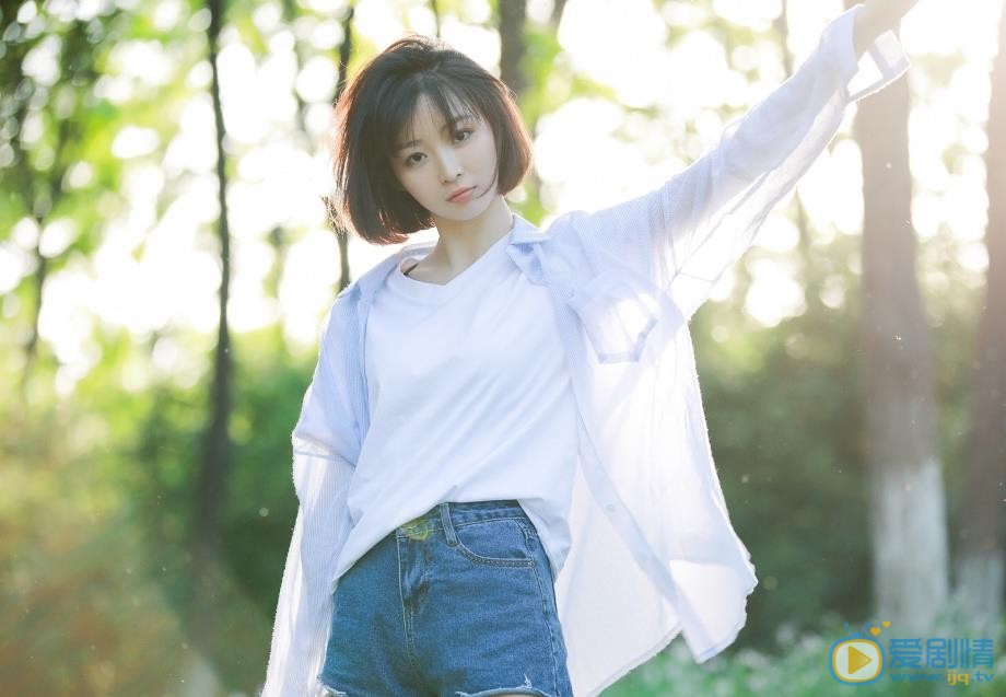 花钰杰户外写真 花钰杰高清写真_花钰杰高清剧照