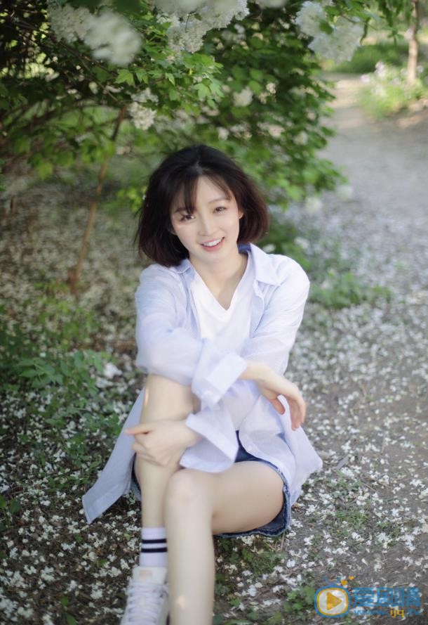 花钰杰户外写真 花钰杰高清写真_花钰杰高清剧照