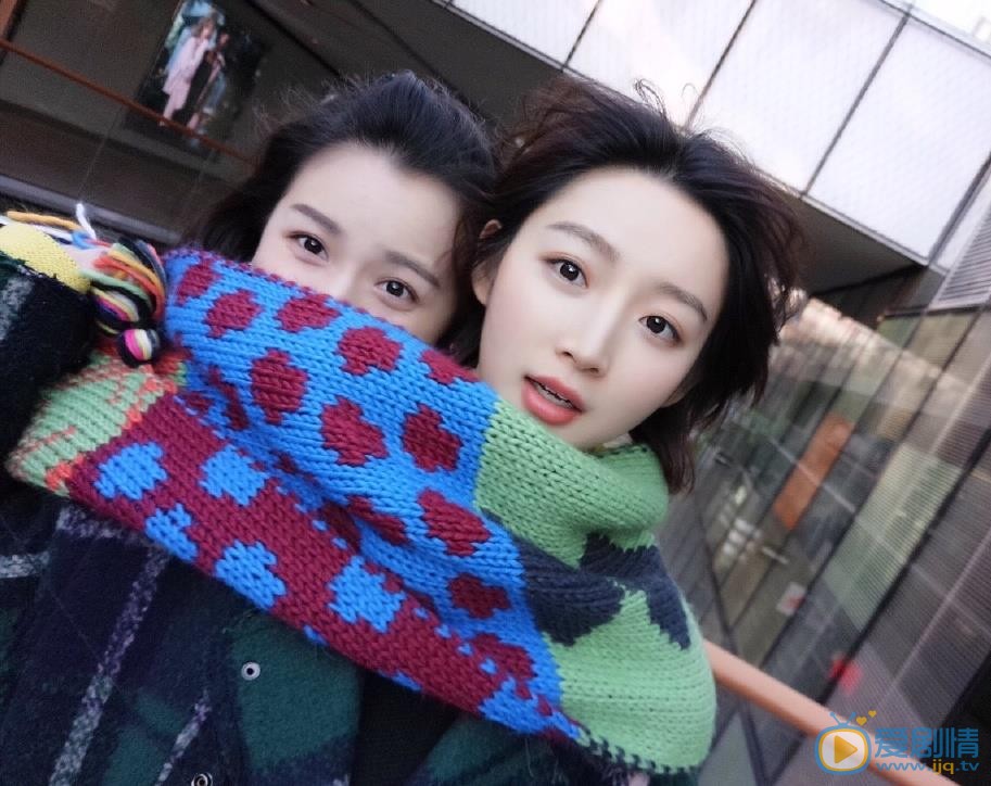 花钰杰与人合照 花钰杰高清写真_花钰杰高清剧照