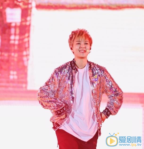 杨芸晴舞台照 杨芸晴高清写真_杨芸晴高清剧照