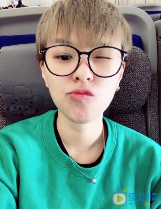 杨芸晴自拍照 杨芸晴高清写真_杨芸晴高清剧照