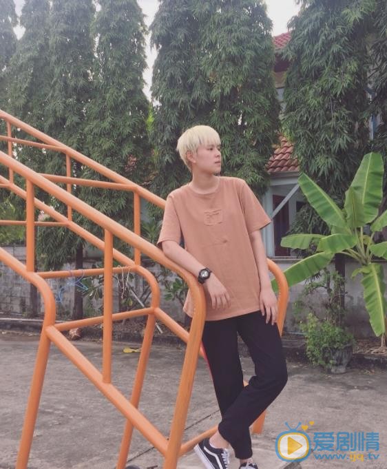 杨芸晴街拍写真 杨芸晴高清写真_杨芸晴高清剧照
