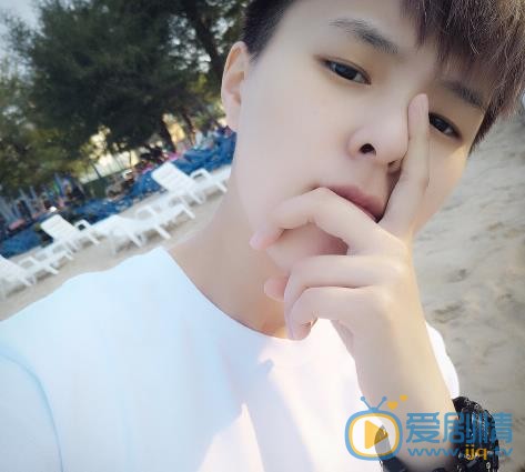 杨芸晴自拍照 杨芸晴高清写真_杨芸晴高清剧照