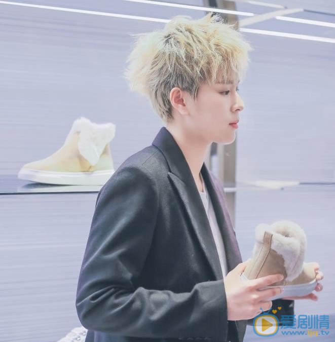 杨芸晴活动照 杨芸晴高清写真_杨芸晴高清剧照