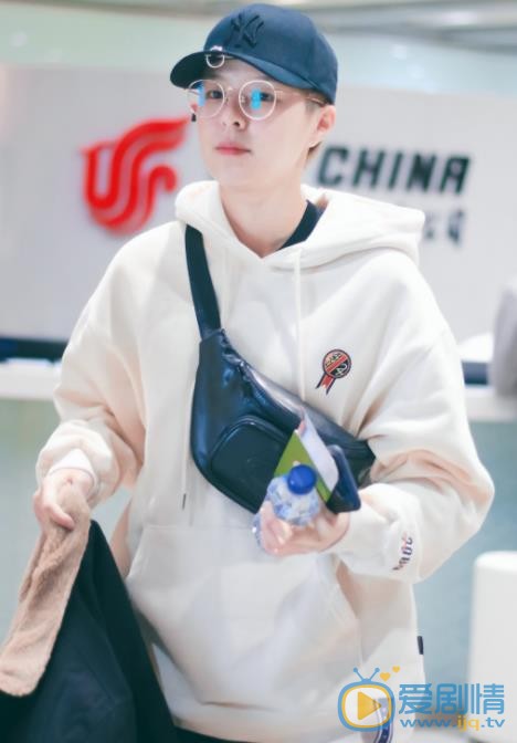 杨芸晴机场照 杨芸晴机场照