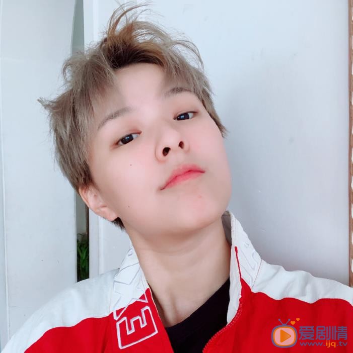 杨芸晴自拍照 杨芸晴高清写真_杨芸晴高清剧照