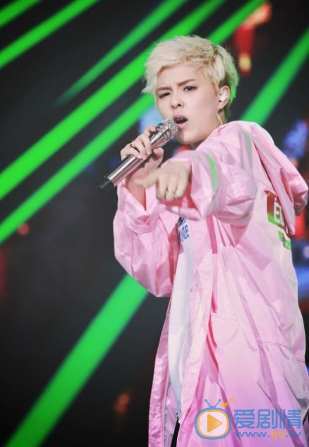 杨芸晴舞台照 杨芸晴高清写真_杨芸晴高清剧照
