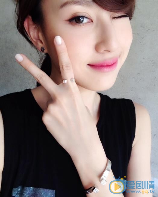 房思瑜自拍照 房思瑜高清写真_房思瑜高清剧照
