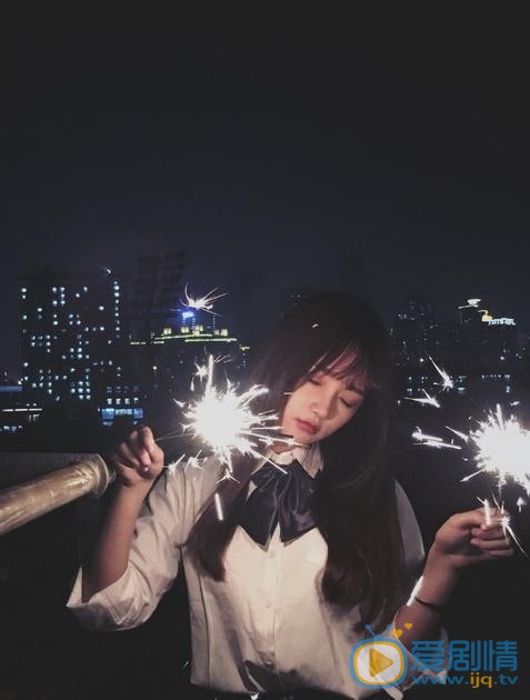 宋昕冉烟花写真 宋昕冉高清写真_宋昕冉高清剧照