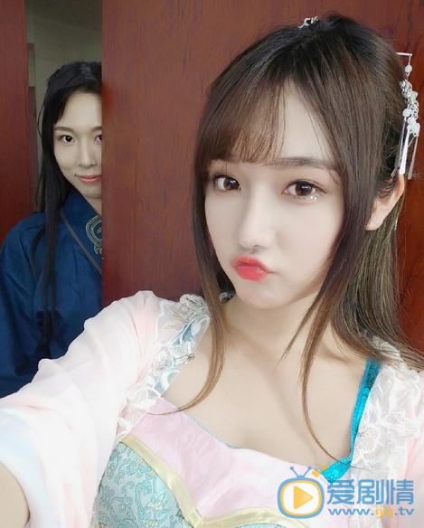 宋昕冉与人合照 宋昕冉高清写真_宋昕冉高清剧照