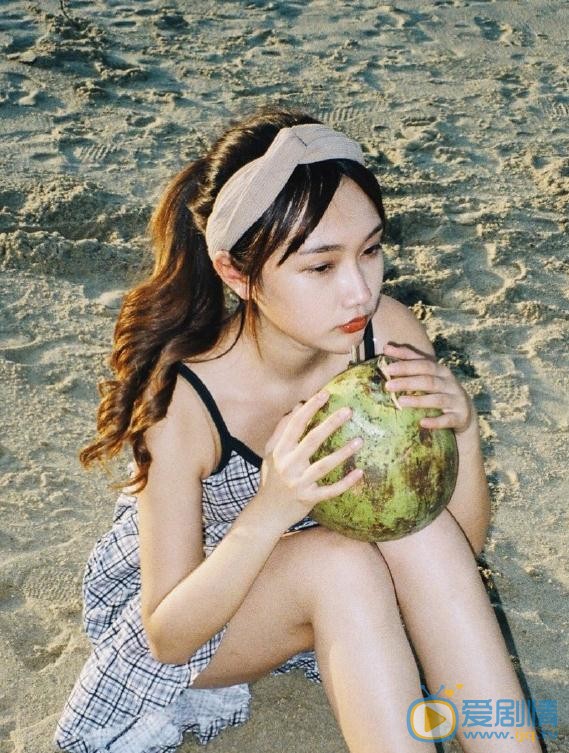 宋昕冉海边写真 宋昕冉高清写真_宋昕冉高清剧照